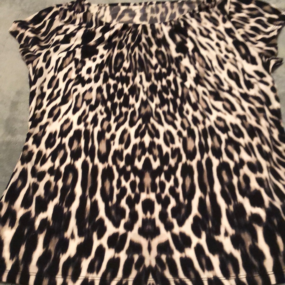 Worthington Black and White Fitted Blouse
